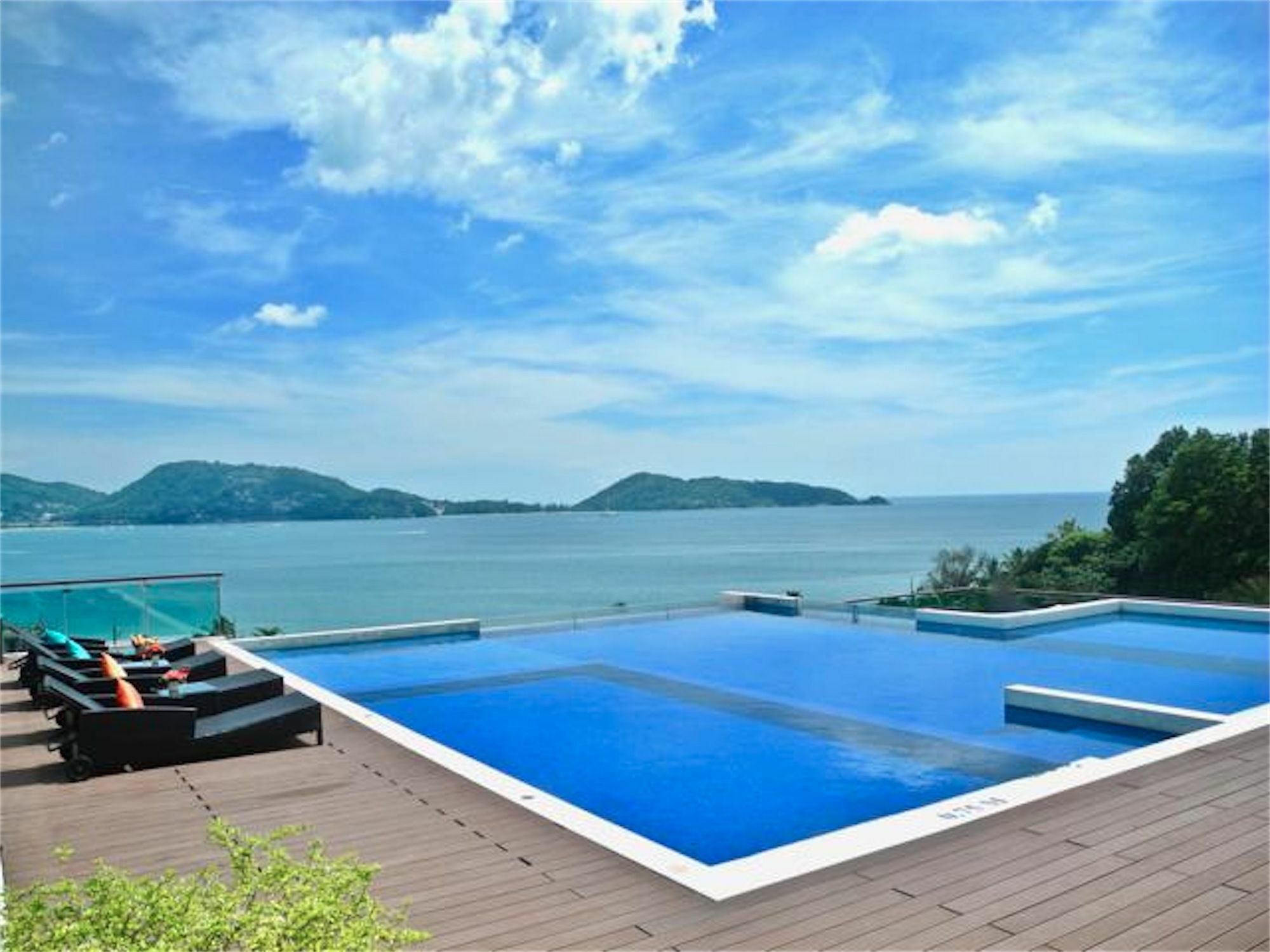 The Privilege Residence : 1 Bedroom Apartment In Patong Kültér fotó