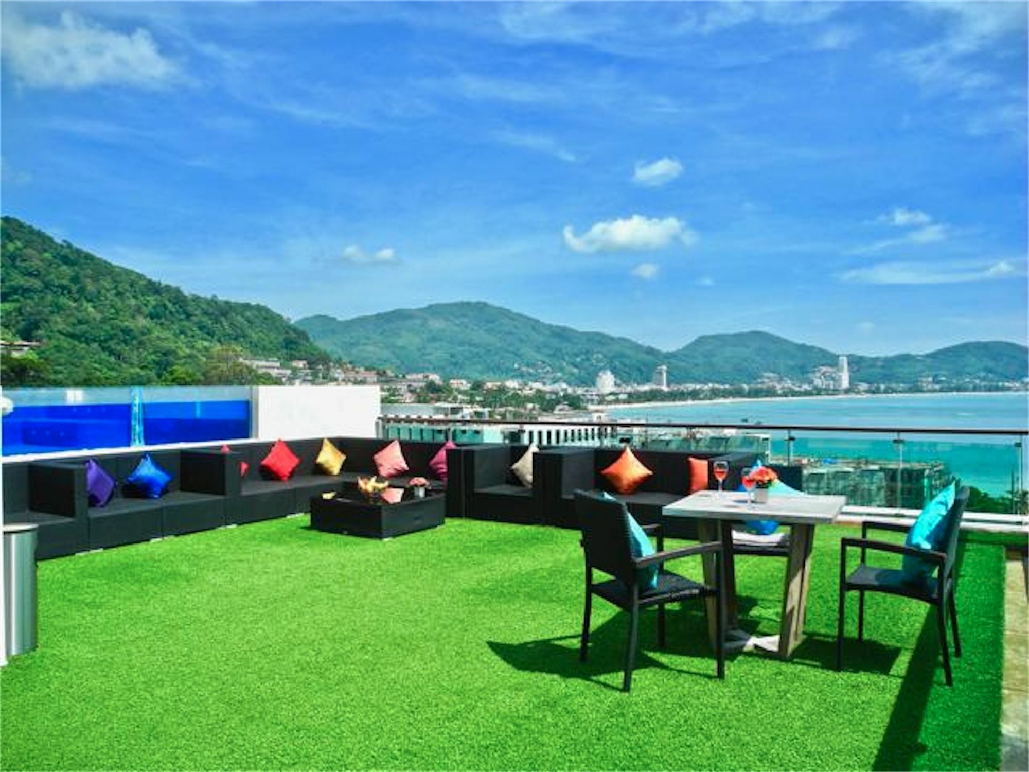 The Privilege Residence : 1 Bedroom Apartment In Patong Kültér fotó